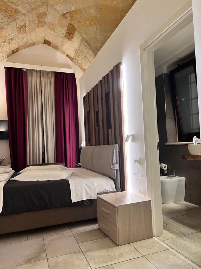Signuria Dimora Esclusiva Bed & Breakfast เลชเช ภายนอก รูปภาพ