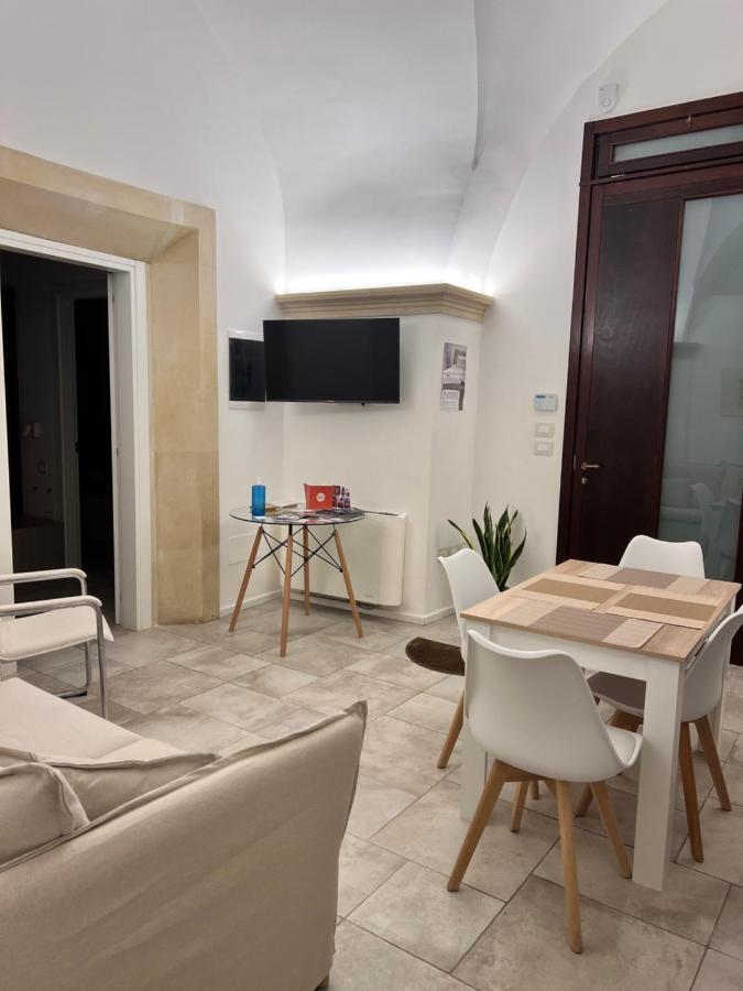 Signuria Dimora Esclusiva Bed & Breakfast เลชเช ภายนอก รูปภาพ