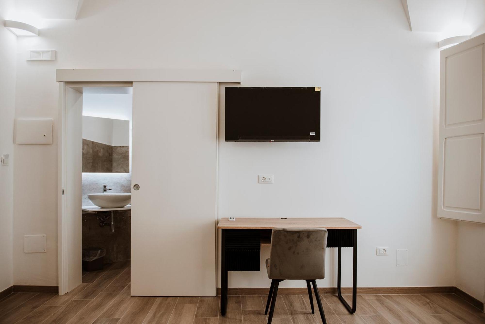 Signuria Dimora Esclusiva Bed & Breakfast เลชเช ภายนอก รูปภาพ