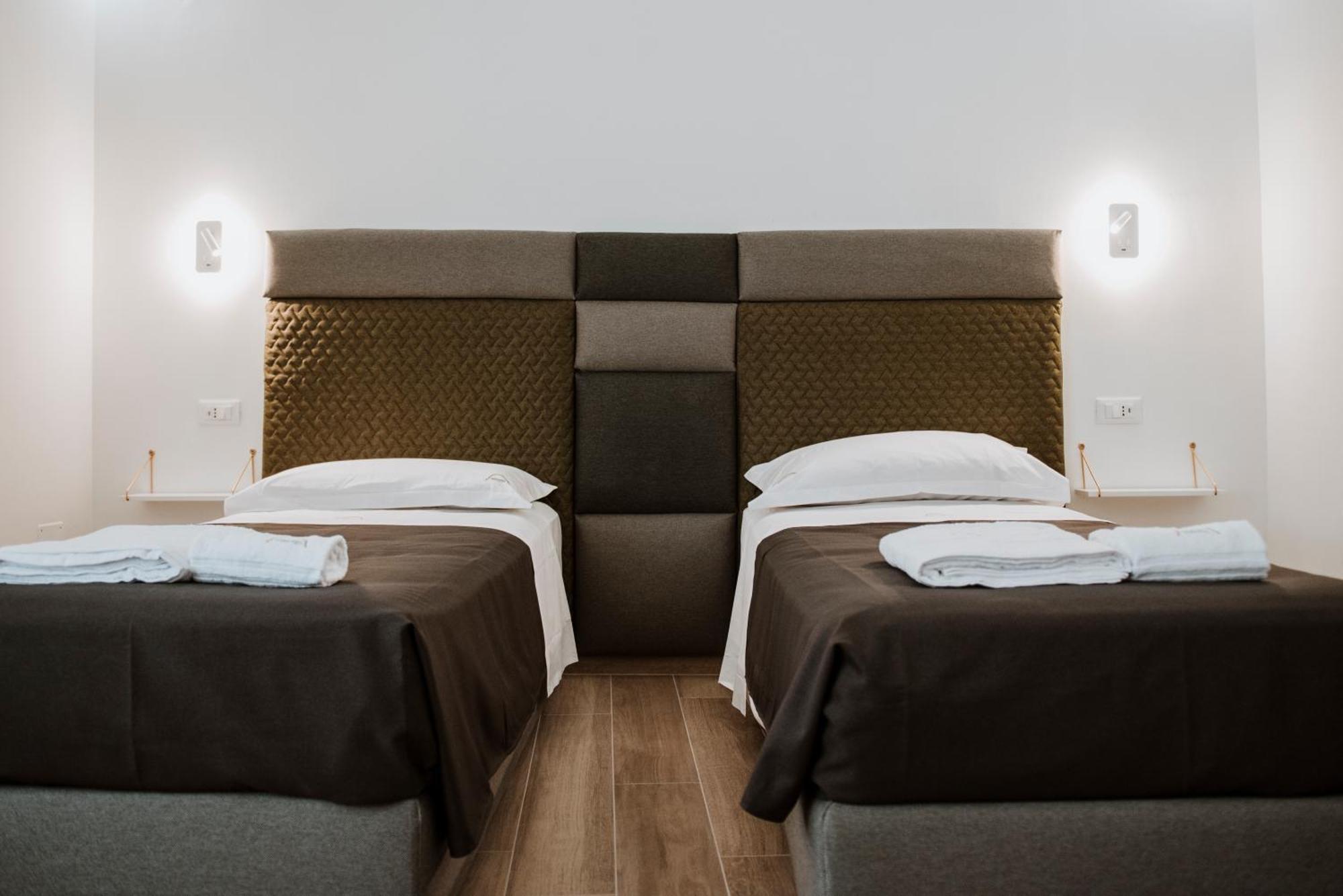 Signuria Dimora Esclusiva Bed & Breakfast เลชเช ภายนอก รูปภาพ