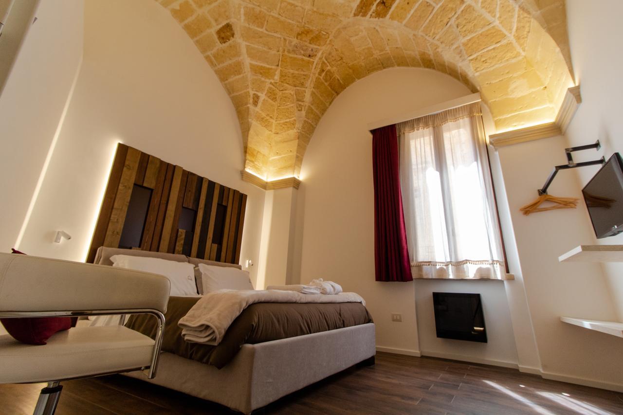 Signuria Dimora Esclusiva Bed & Breakfast เลชเช ภายนอก รูปภาพ